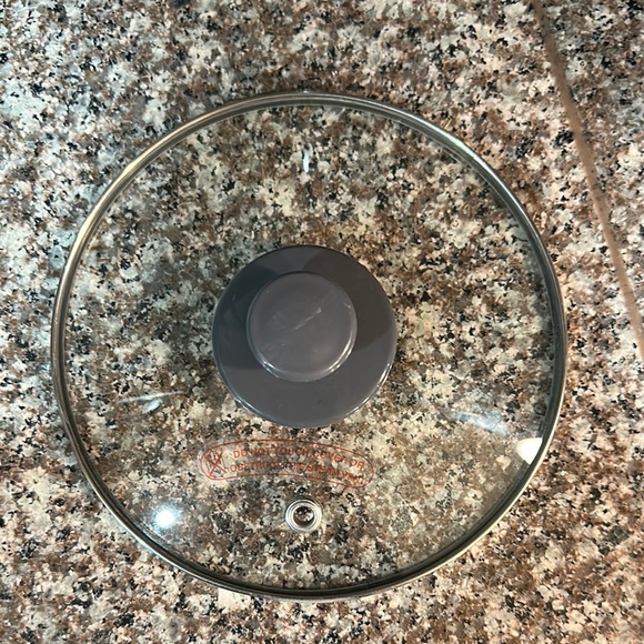 Aroma Black Rice Cooker with Steamer - Picture 14 of 16